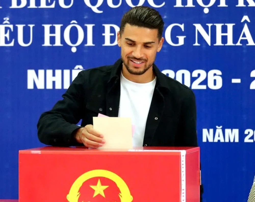 ron-rang-tuyen-viet-nam-da-co-son-lai-con-hen-cho-danh-bai-malaysia (1).jpg