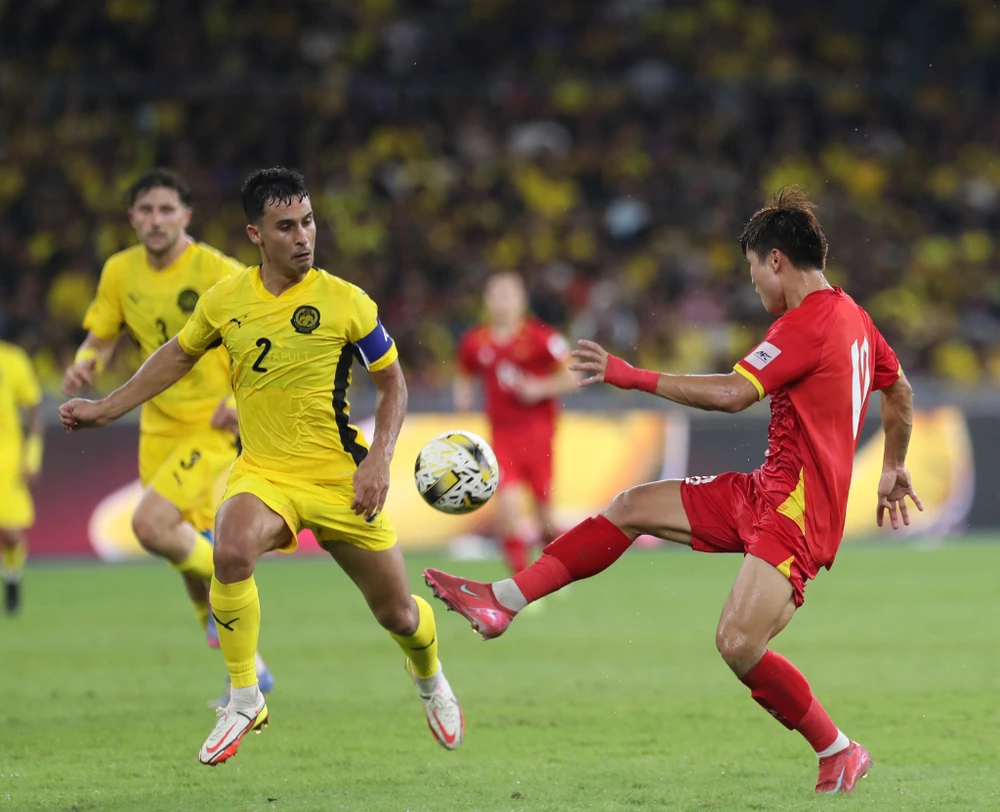 malaysia-bi-loai-cay-dang-tuyen-viet-nam-luyen-cong-cho-tai-dau (2).jpg