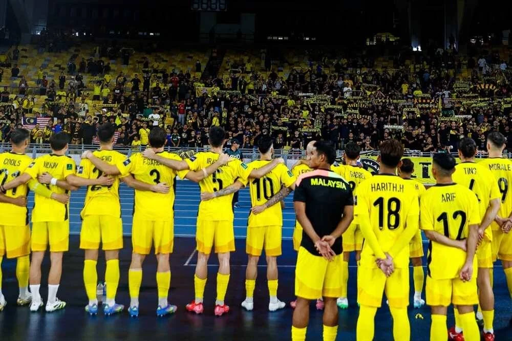 thua-viet-nam-van-di-tap-huan-thai-lan-tuyen-malaysia-gay-soc (3).jpg