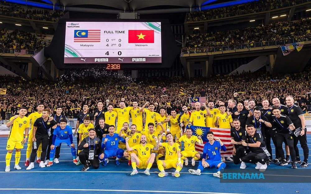 malaysia-bo-nha-sang-thai-lan-tap-huan-du-da-bi-loai-van-quyet-lat-do-viet-nam (4).jpg