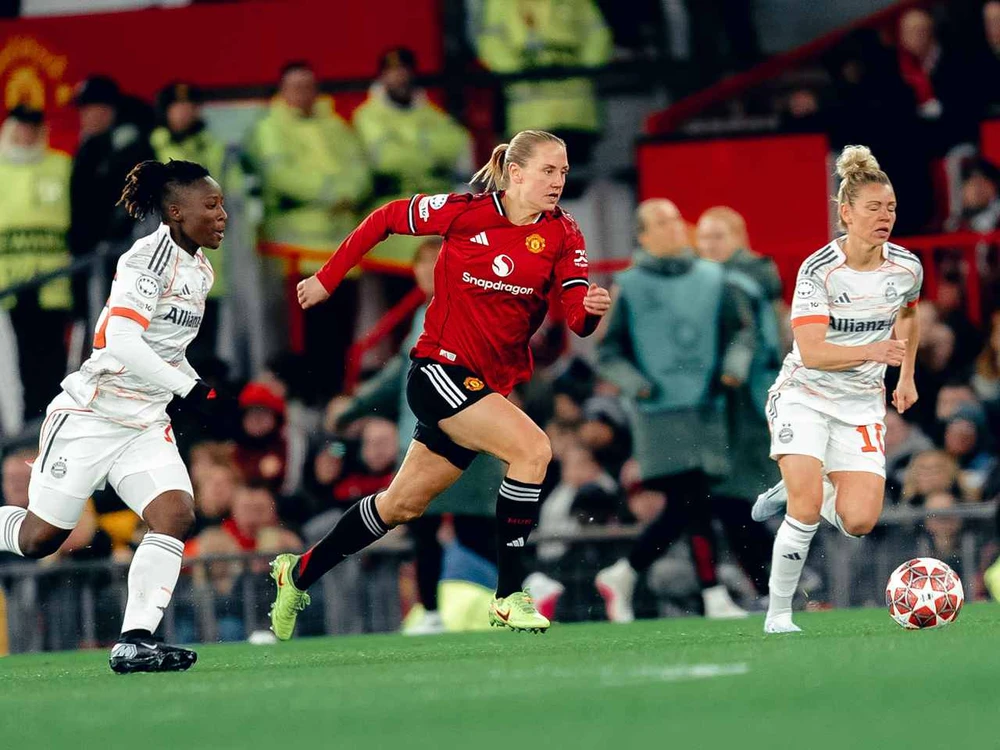 bayern-munich-thang-kich-tinh-man-united-barca-vui-dap-real-o-tu-ket-champions-league (2).jpg