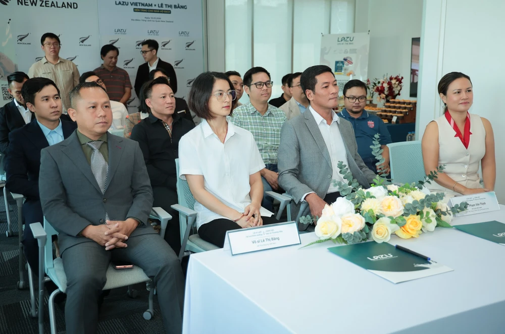 nu-vo-si-xinh-dep-le-thi-bang-va-cau-chuyen-dinh-duong-trong-the-thao-dinh-cao (1).png