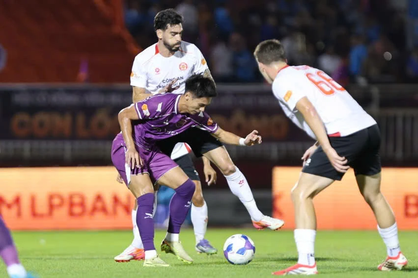 soc-gian-diep-brazil-cua-malaysia-bat-mi-cach-ha-tuyen-viet-nam (3).jpg