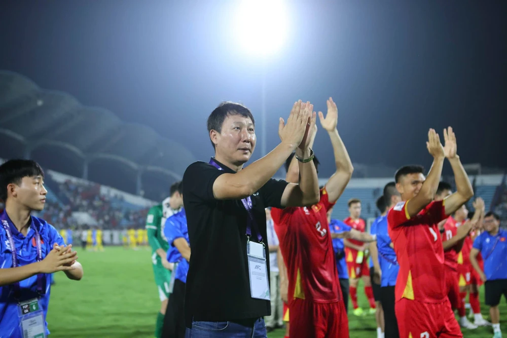 tuyen-viet-nam-va-buoc-ngoat-lon-sau-ve-asian-cup (5).jpg