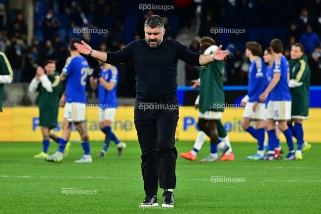 tuyen-y-sup-do-hlv-gattuso-khoc-rong-sau-tham-kich-world-cup (2).jpg