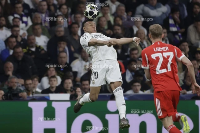 mbappe-chinh-thuc-gia-nhap-doi-ngu-ky-luc-gia-messi-ronaldo (3).jpg