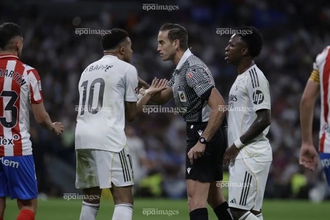 mbappe-do-mau-var-mat-tich-real-noi-gian (2).jpg