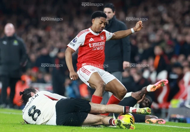 soc-mu-ban-hang-loat-ngoi-sao (1).jpg