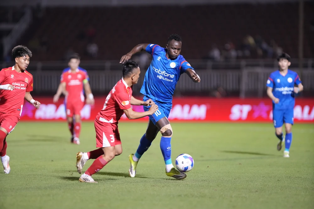 v-league-tang-suat-ngoai-binh-hai-nhieu-hon-loi (4).jpg