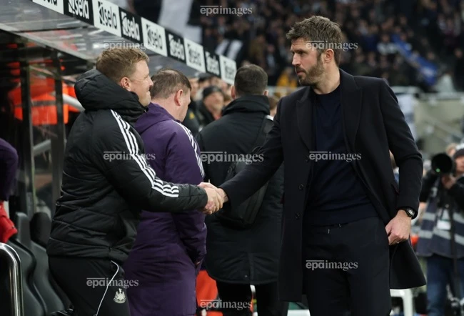 soc-sau-that-bai-e-che-man-united-chot-luon-phuong-an-thay-hlv-carrick (1).jpg