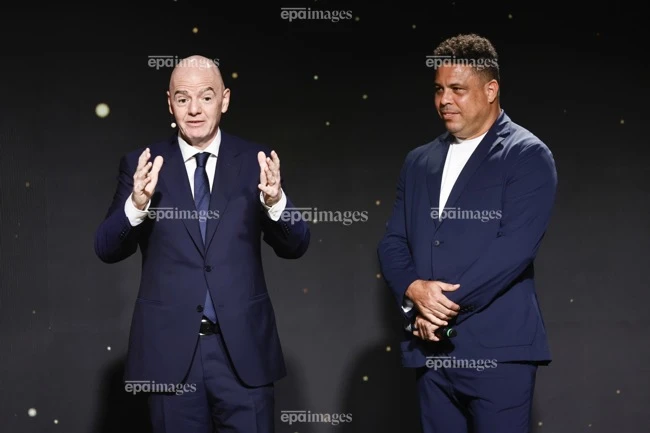 bat-ngo-ronaldo-sang-indonesia-huan-luyen-doi-legends (3).jpg