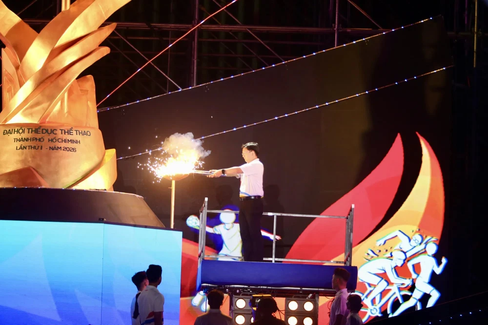 tp-hcm-thap-lua-dai-hoi-tdtt (3).jpg