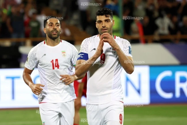 nong-iran-dap-tra-gay-gat-de-xuat-tuyen-y-thay-the-du-world-cup (3).jpg