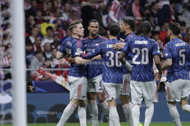 var-da-cuop-chien-thang-cua-arsenal (3).jpg