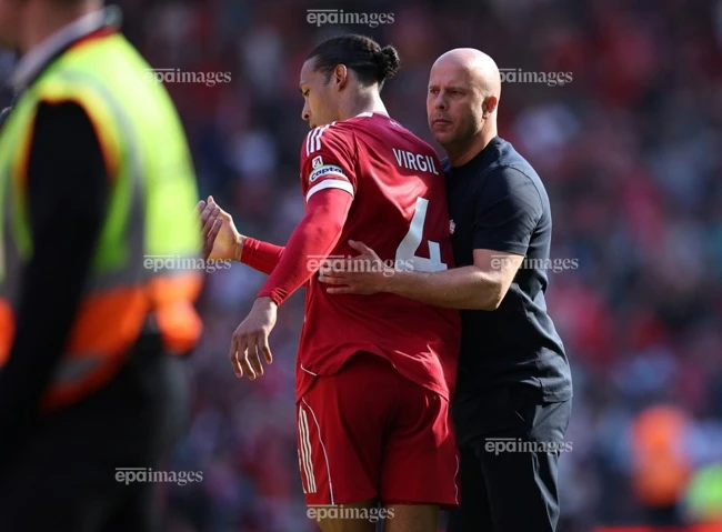 mu-khong-duoc-phep-run-so-truoc-liverpool (3).jpg