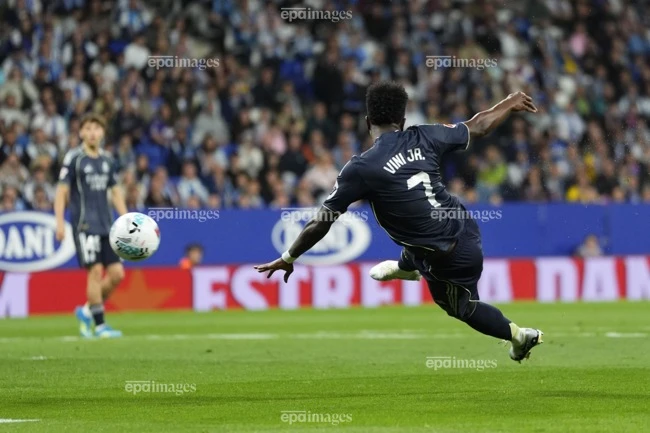 real-ngan-can-barca-vo-dich-la-liga (2).jpg