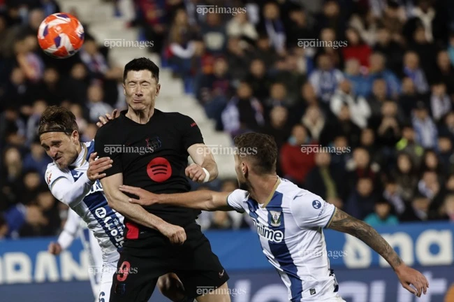 real-ngan-can-barca-vo-dich-la-liga (3).jpg