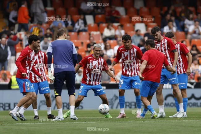 nong-arsenal-va-atletico-tung-doi-hinh-manh-nhat-ra-san-emirates (1).jpg