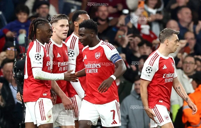saka-ban-ha-atletico-arsenal-pha-loi-nguyen-20-nam-o-champions-league (3).jpg