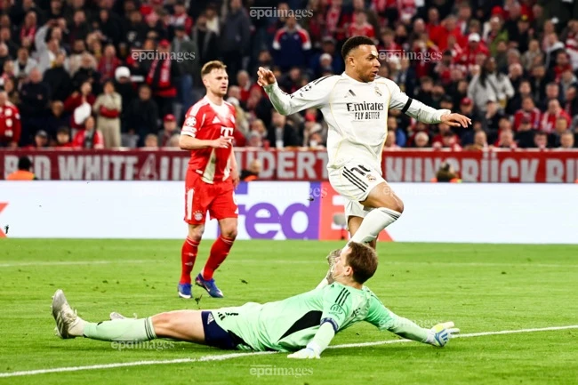 mbappe-lam-loan-real-tan-nat-truoc-tran-sieu-kinh-dien (1).jpg