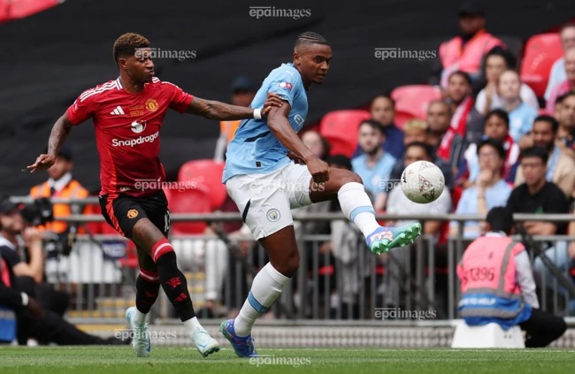 mu-mat-trang-rashford-sau-cu-phan-don-cua-barca (3).jpg