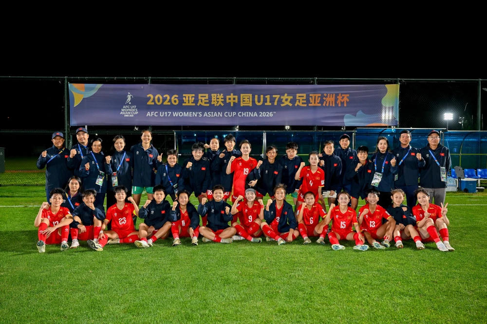 bong-da-viet-nam-lai-dung-truoc-canh-cua-world-cup (1).jpeg