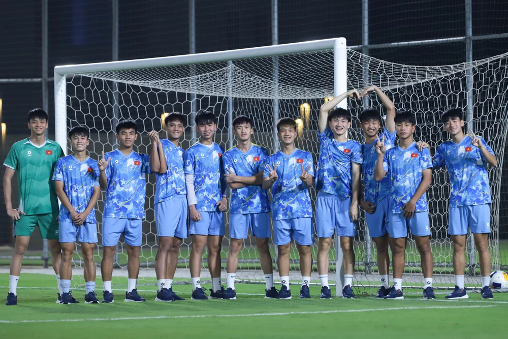 u-17-viet-nam-dai-chien-uae-gianh-ve-world-cup (1).jpg