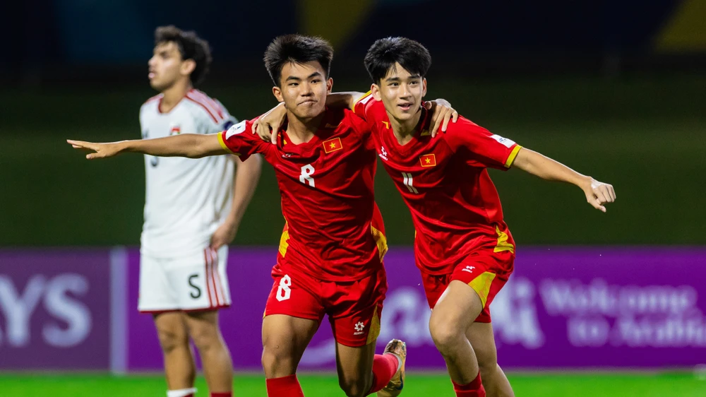 hlv-cristiano-roland-noi-su-that-ve-u-17-viet-nam (4).jpg