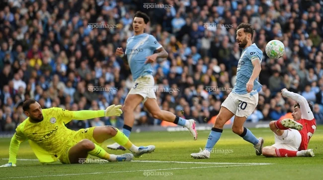 man-city-soc-nang-voi-tin-chia-tay-pep-guardiola (1).jpg
