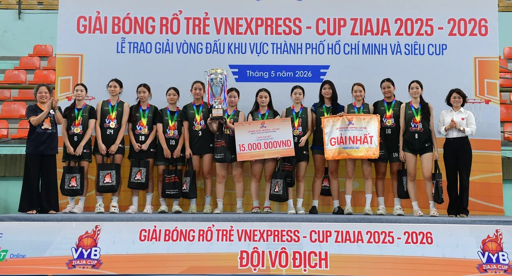 vinschool-central-park-len-ngoi-bong-ro-hoc-duong-tp-hcm-gianh-cu-dup-lich-su (2).jpg