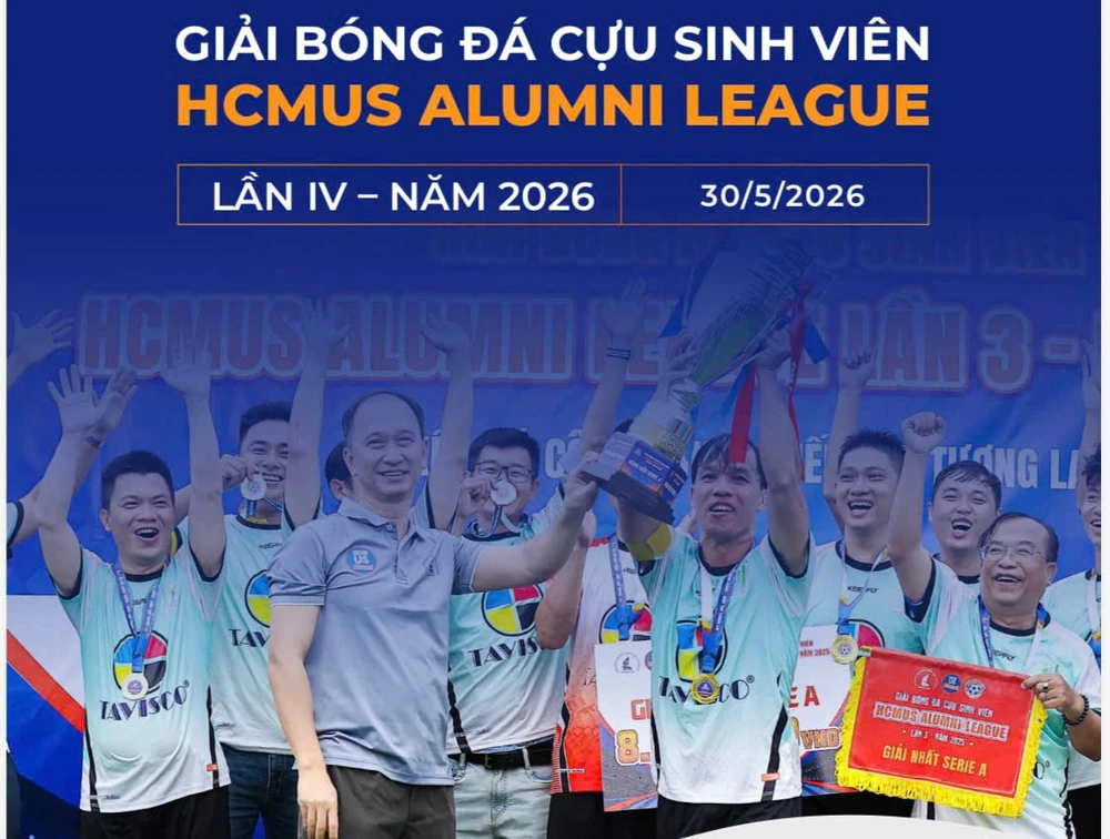 300-cuu-sinh-vien-hcmus-tro-lai-san-co-tranh-ngoi-vuong (4).jpg