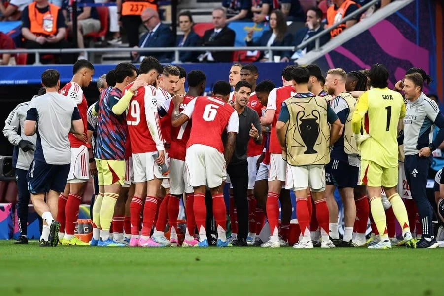 nha-vo-dich-nuoc-anh-arsenal-thieu-manh-ghep-cuoi-cung (1).jpg