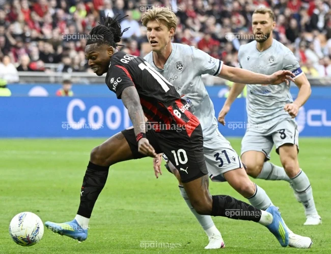 man-united-sap-no-bom-tan-43-trieu-bang (1).jpg