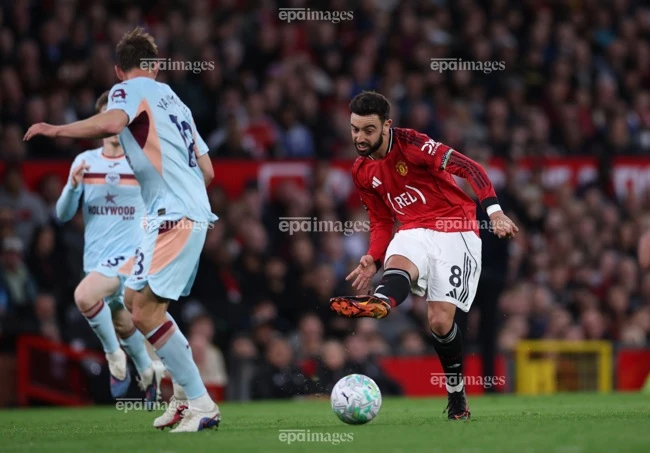 bruno-fernandes-khong-hai-long-o-mu (2).jpg