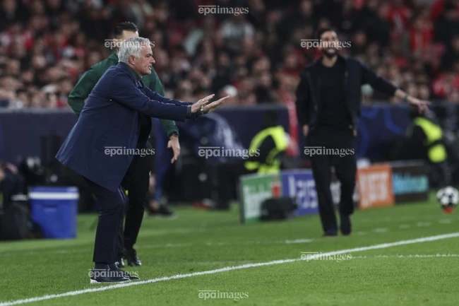 mourinho-gay-dia-chan-real-madrid-rung-chuyen-vi-video-bi-an (3).jpg