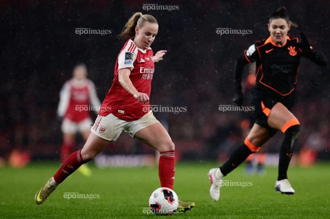 arsenal-sa-thai-15-cau-thu (3).jpg