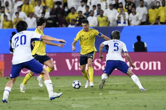 ronaldo-va-dan-lao-tuong-40-tuoi-gay-soc-world-cup-2026] (3).jpg