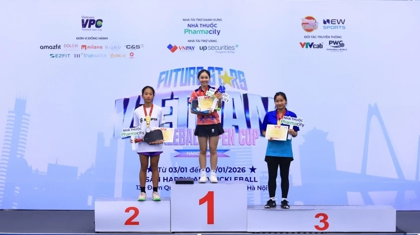 hon-500-tai-nang-nhi-gop-mat-o-ngay-hoi-pickleball-open-cup-future-stars (4).jpg
