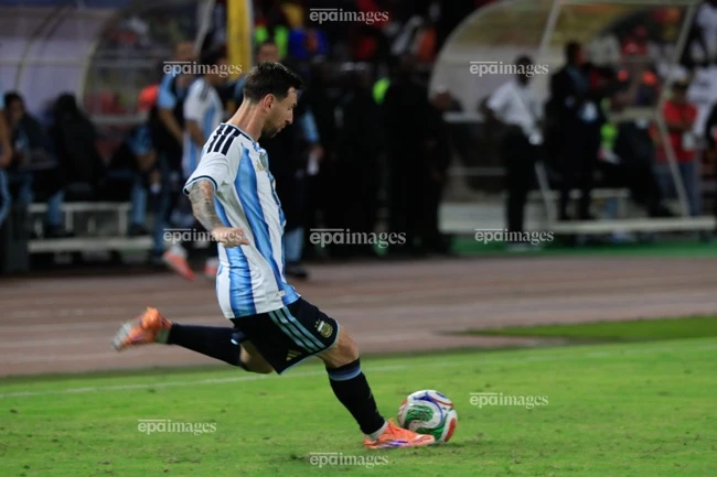 messi-vao-san-3-phut-argentina-huy-diet-doi-thu (2).jpg