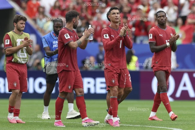 world-cup-chan-dong-khi-ronaldo-san-bang-ky-luc-voi-messi (1).jpg