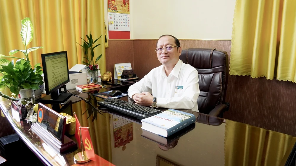 mở-phiên-xử-trễ (2).jpg