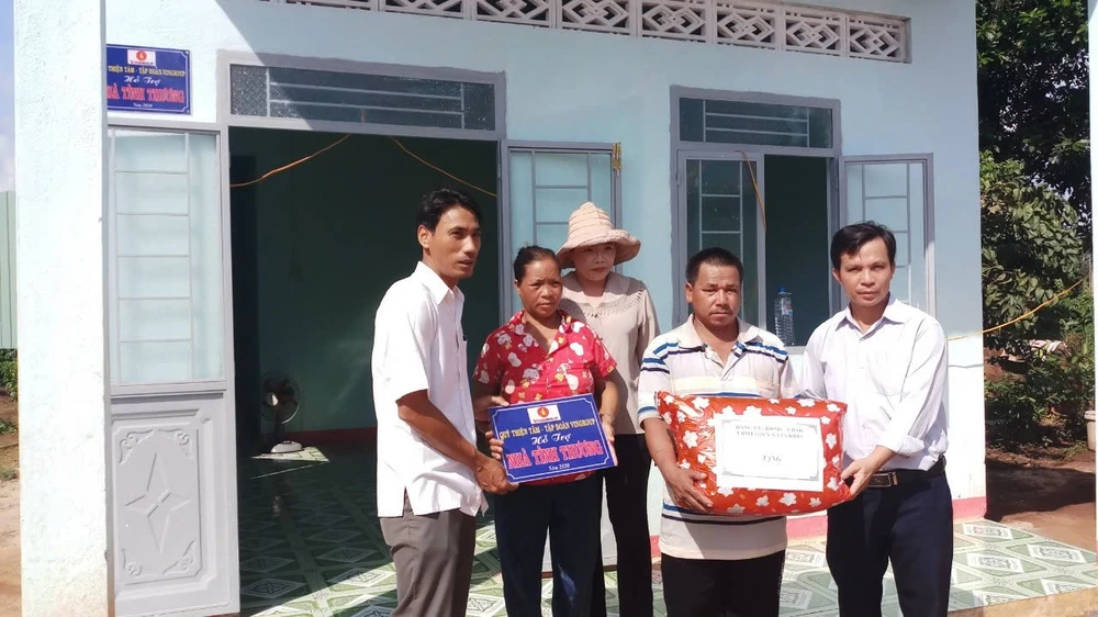 Vingroup ủng hộ 250 tỷ đồng