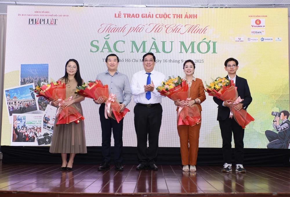 TP.HCM - Sắc màu mới, Sắc màu mới, Trao giải cuộc thi ảnh