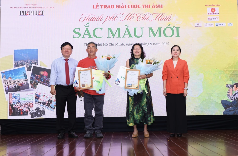 TP.HCM - Sắc màu mới, Sắc màu mới, Trao giải cuộc thi ảnh
