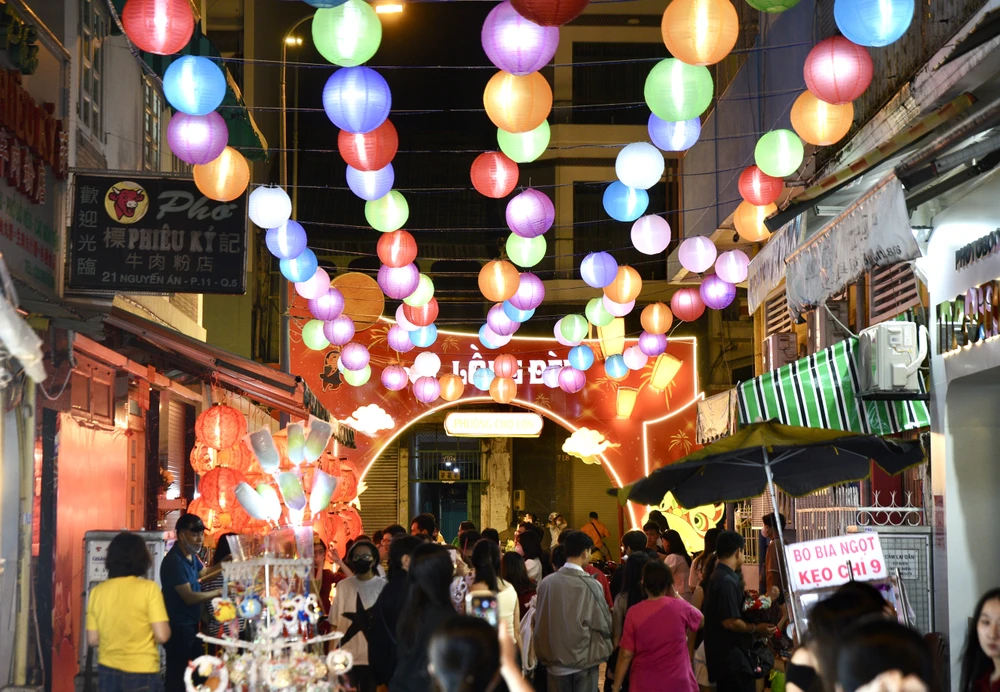 Phố lồng đèn, phường Chợ Lớn, Tết trung thu