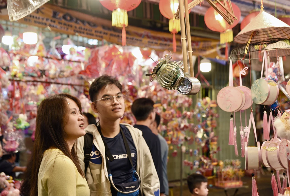 Phố lồng đèn, phường Chợ Lớn, Tết trung thu