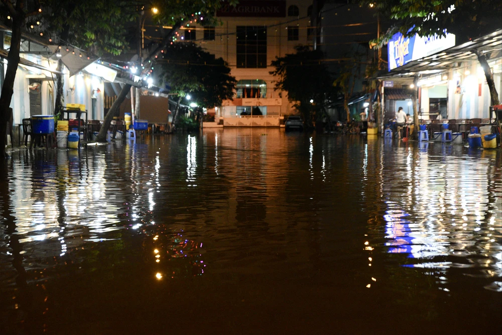 Triều cường dâng, cư xá ngân hàng,