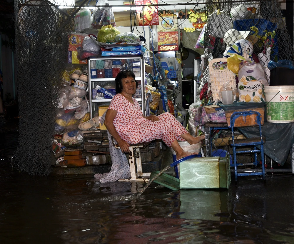 Triều cường dâng, cư xá ngân hàng,