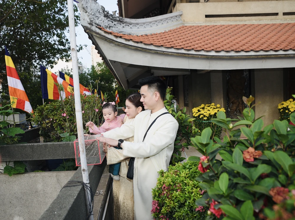 DSC_7230- Tết - đi chùa - xuân - Bính Ngọ - chùa Vĩnh Nghiêm -.jpg