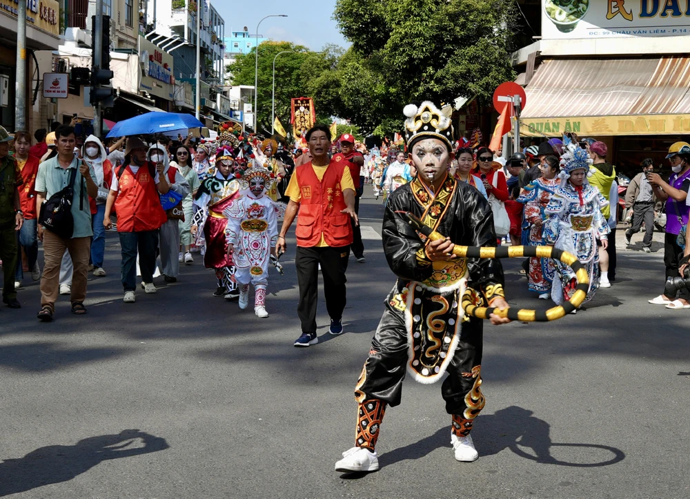 Lễ Nghinh Ông Quan Thánh Đế Quân tuần du, Anh Ca Vũ, TP.HCM (30).JPG